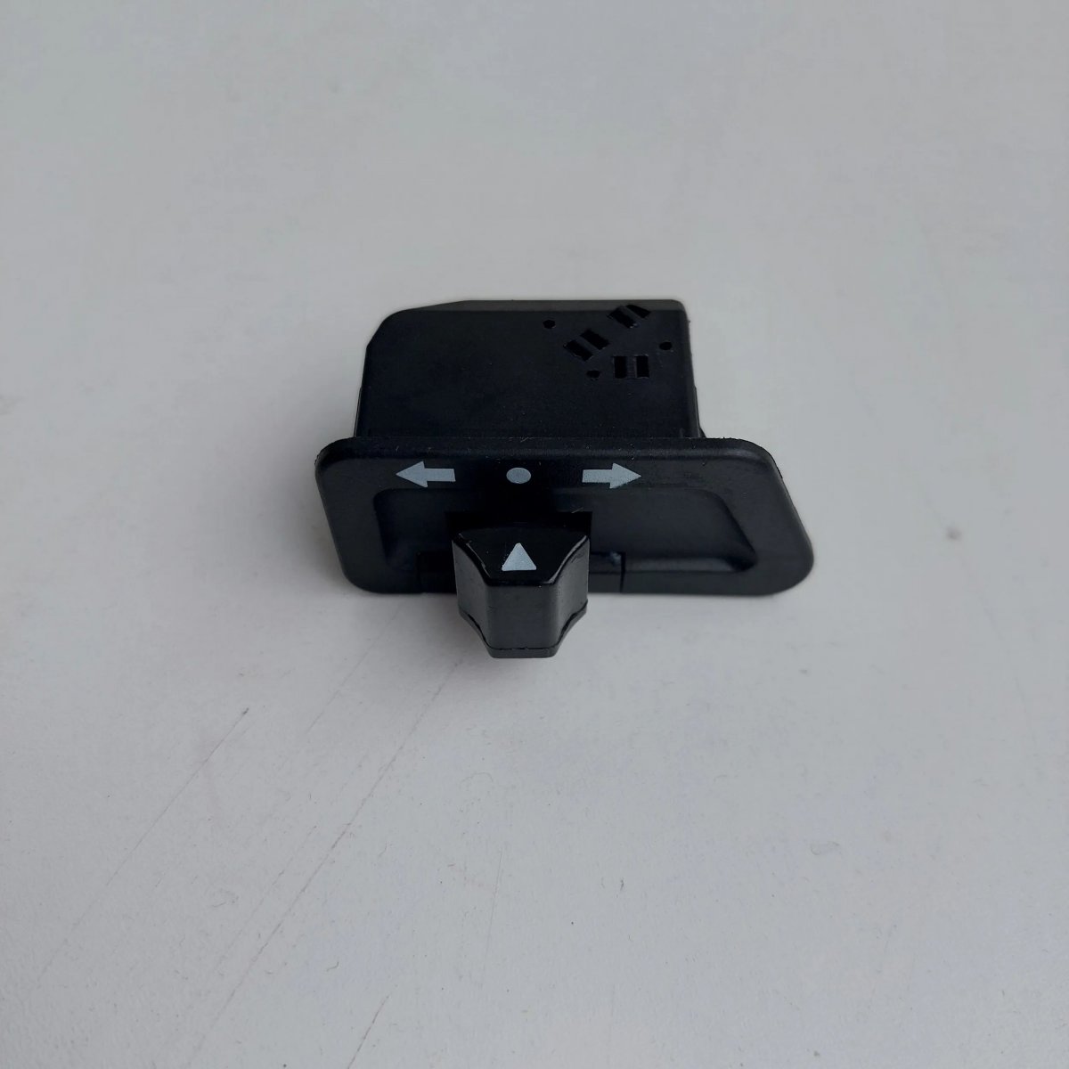 Кнопка указателей поворотов для Racer RC130CF Viper, Storm Indigo, Yinxiang yx130cf (R0000076659)